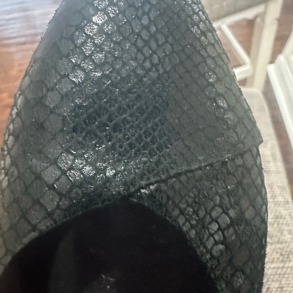 Vionic Caballo Snakeskin Pointed Toe Flats Orthotic Comfort Shoes Size 5